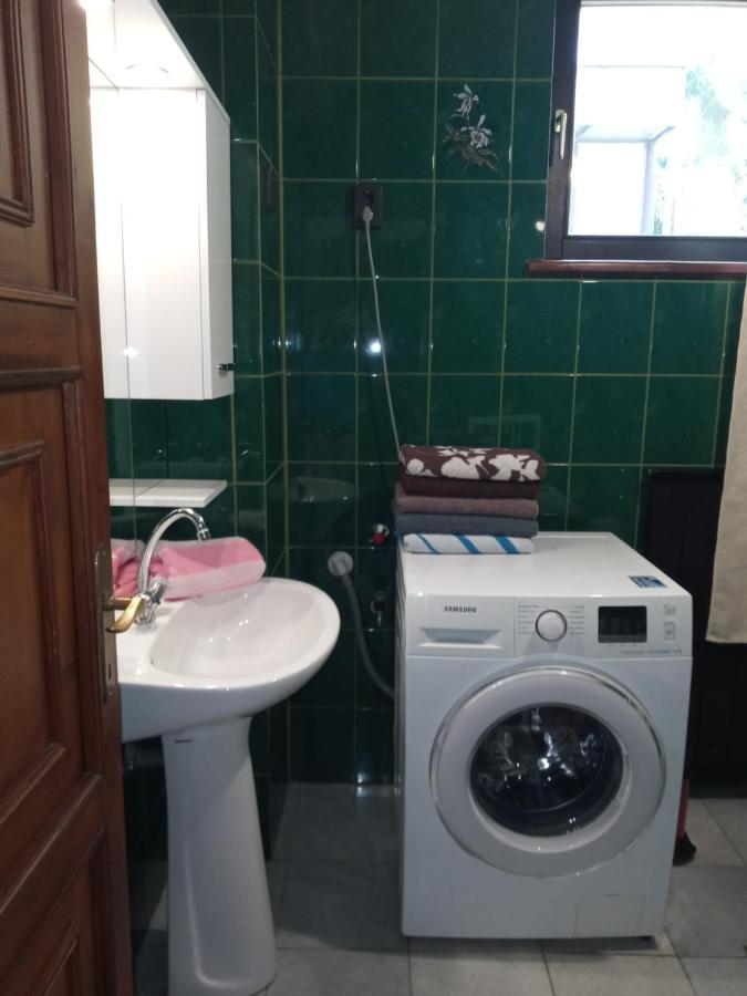Luxury Eagle Apartman Budapest Exteriör bild